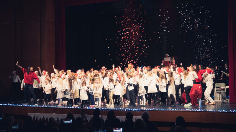 21.12.2025 JELENČEK NIKO, plesna hip hop predstava-napovdnik-dogodkov-dogodki