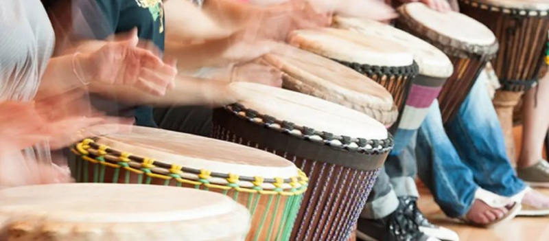 Večer afriških bobnov