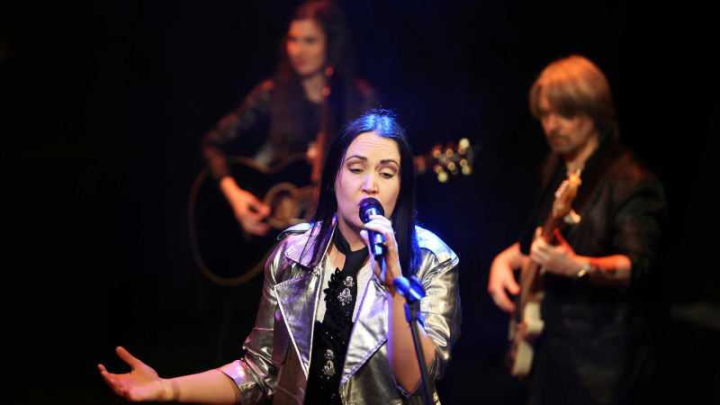 Tinkara Kovač & Bend 22. april @ 20:00 - 23:00 20€