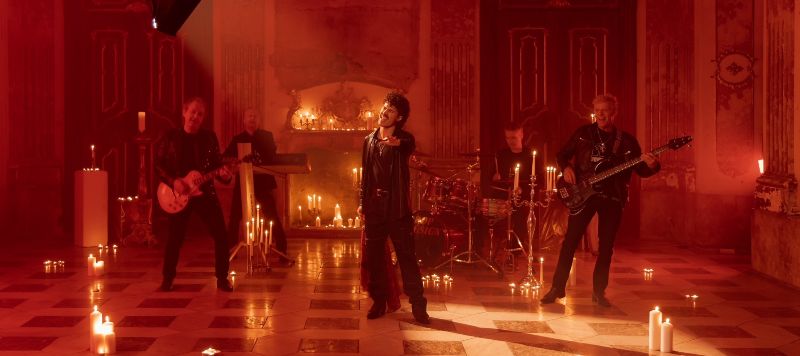 POP DESIGN predstavlja nov video za skladbo »KOT PEPEL«