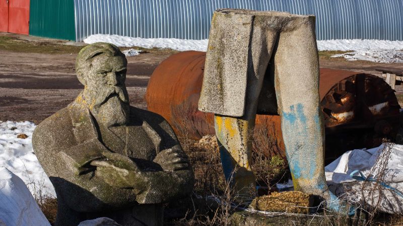 4.6.2026 ODprtje razstave britanskega umetnika Phila Collinsa-dogodki