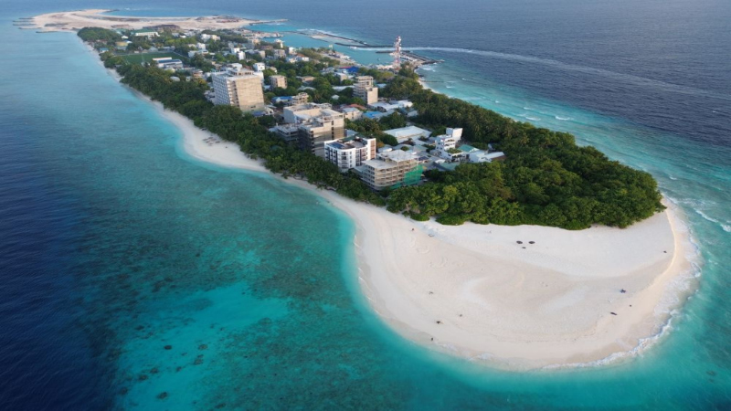 4.9.2026 Maldivi – rajski otoki s pridihom grenkobe-napovednik-dogodki